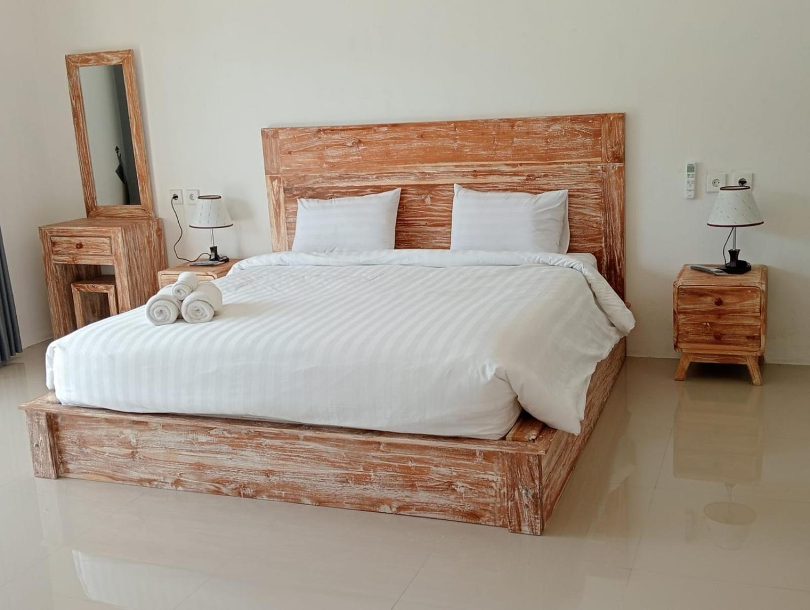 Hotel Amed Yudhadewata Extérieur photo