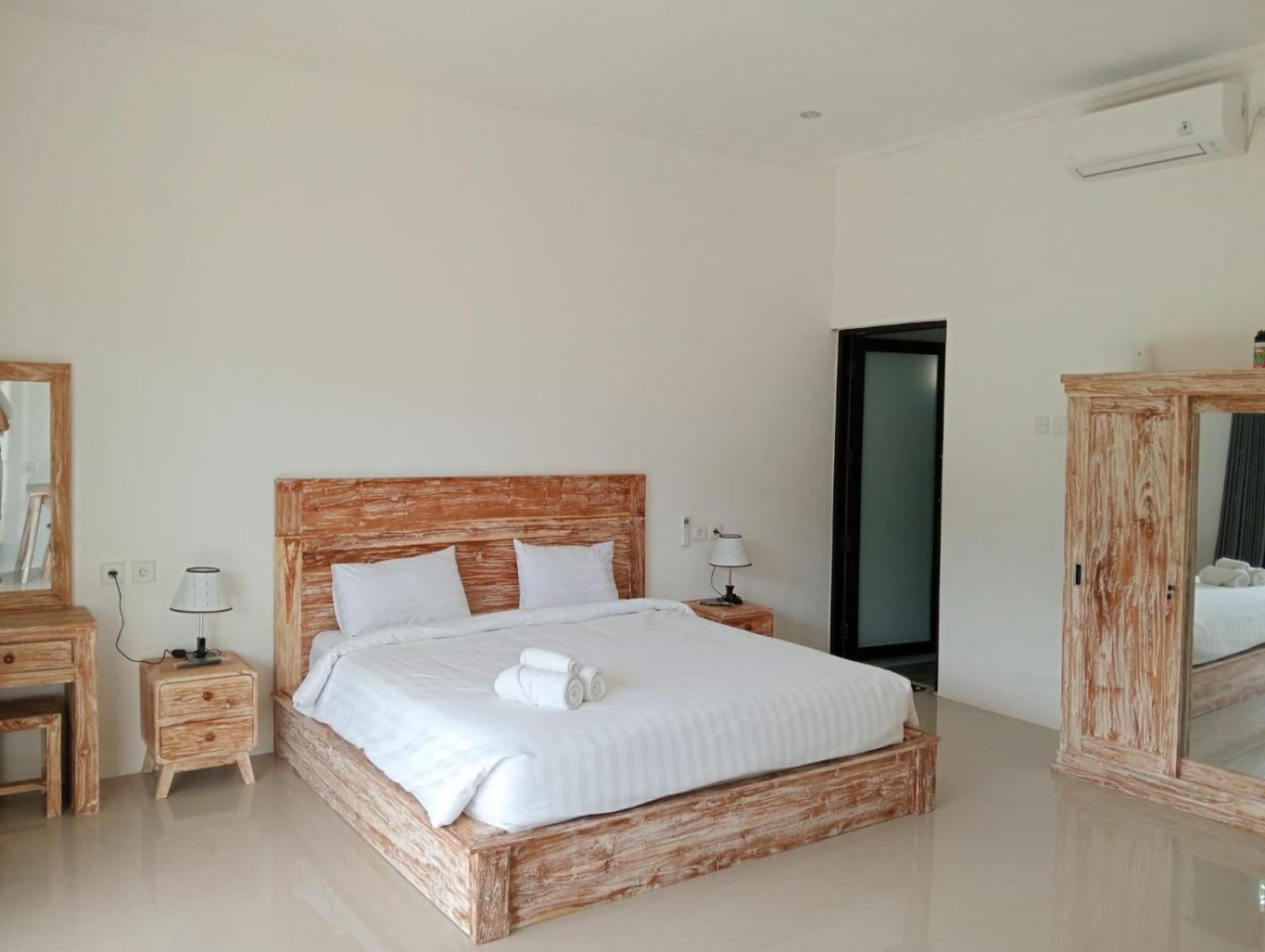 Hotel Amed Yudhadewata Extérieur photo